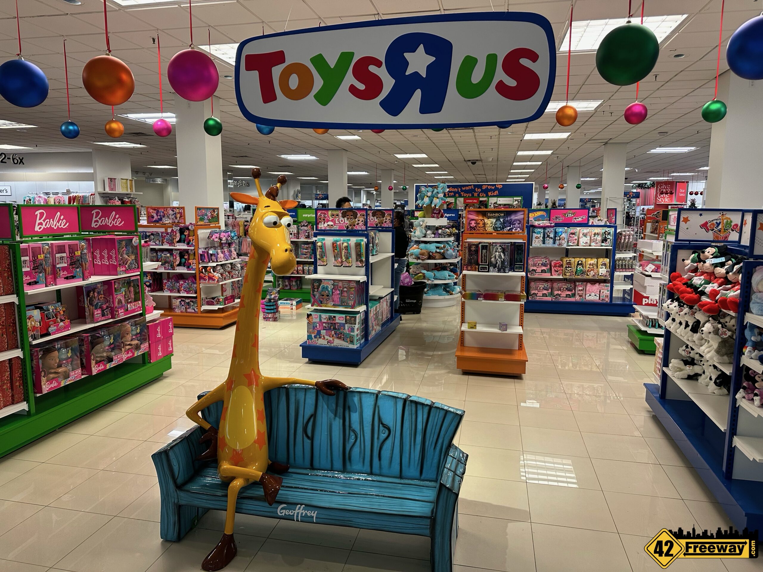 I Don Amp 39 T Want To Grow Up Toys R Us Is Open At Macy Amp 39 S I Visited Deptford 42 Freeway